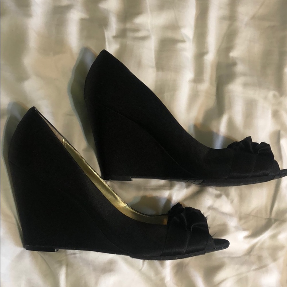 Sweet satin ruffle wedges WORN ONCE